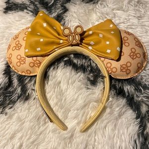 Loungefly Pretzel Minnie Ears